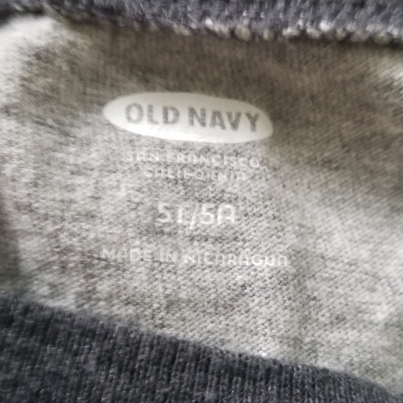 2 old navy tanks one black t shirt and shorts - Picture 3 of 6